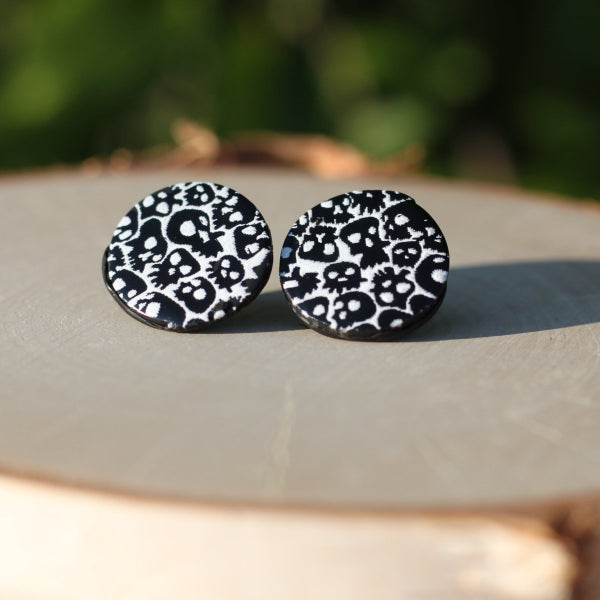 clay skull halloween stud earrings