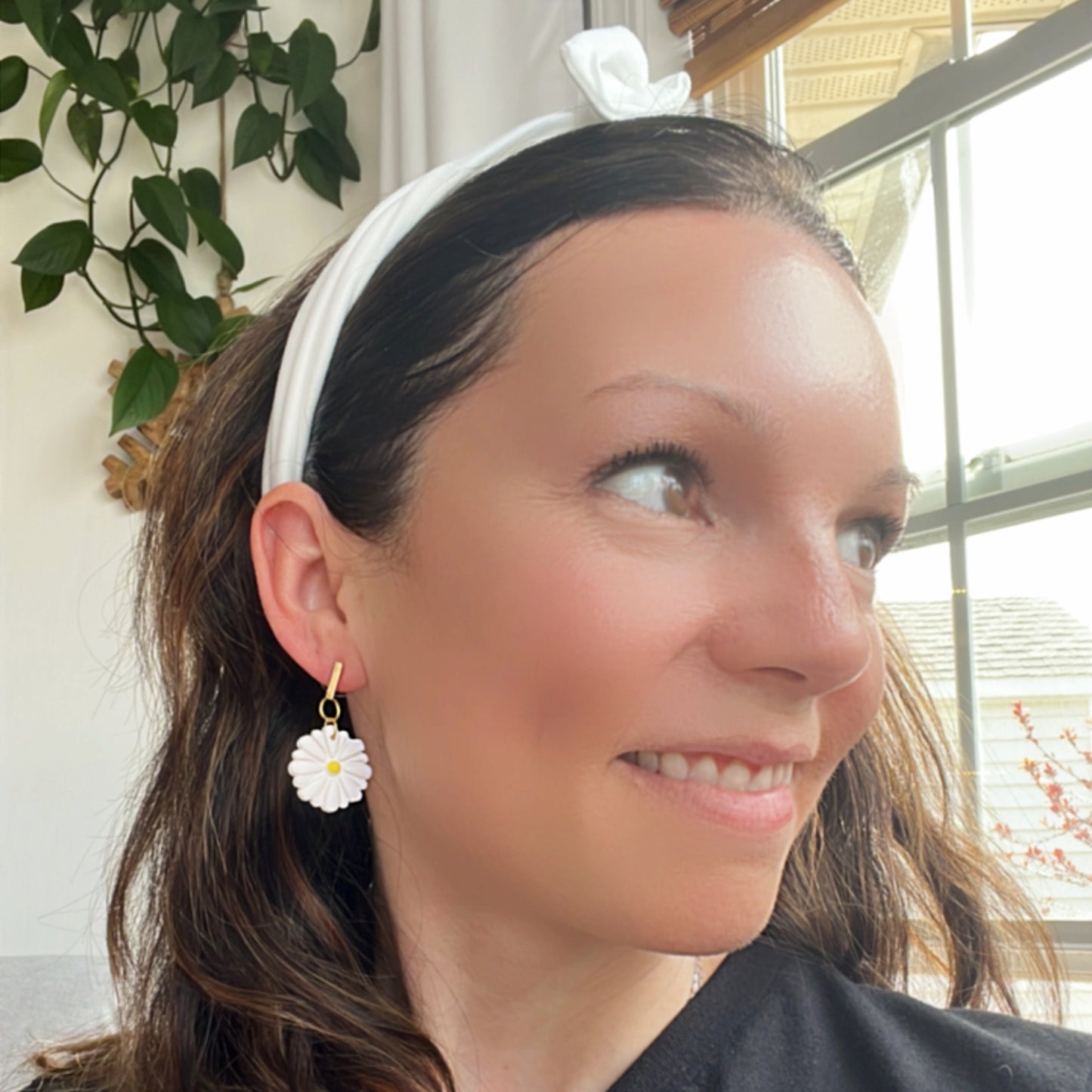 clay daisy flower gold earrings