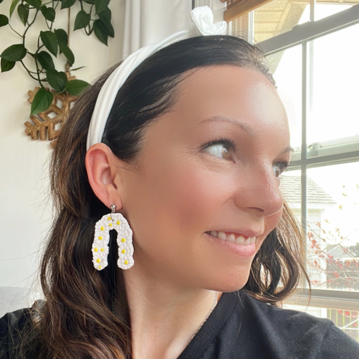 clay daisy floral earrings