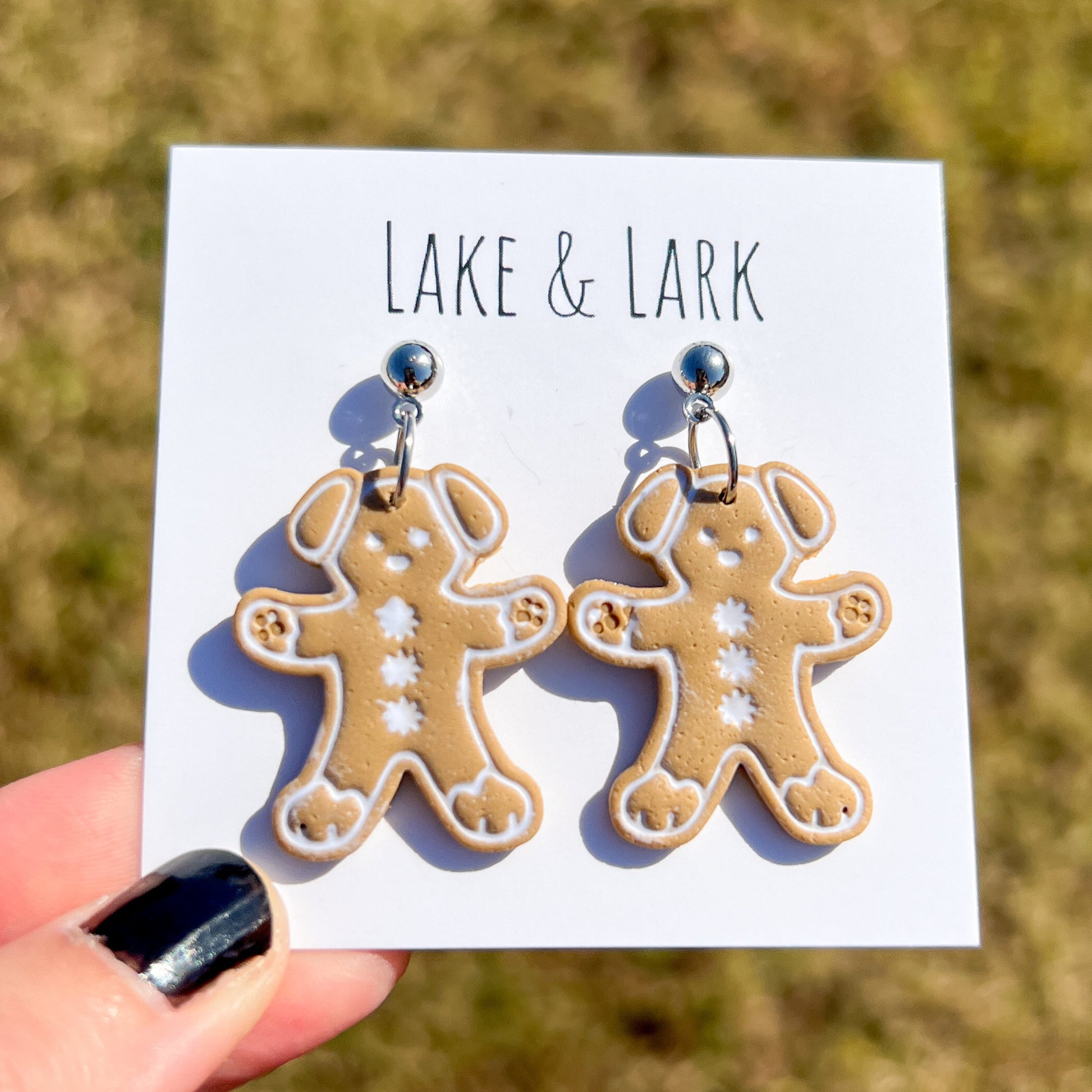 puppy dog gingerbread cookie christmas earrings