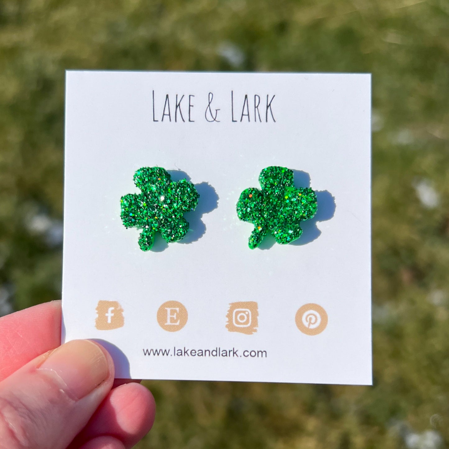 glitter shamrock stud earrings