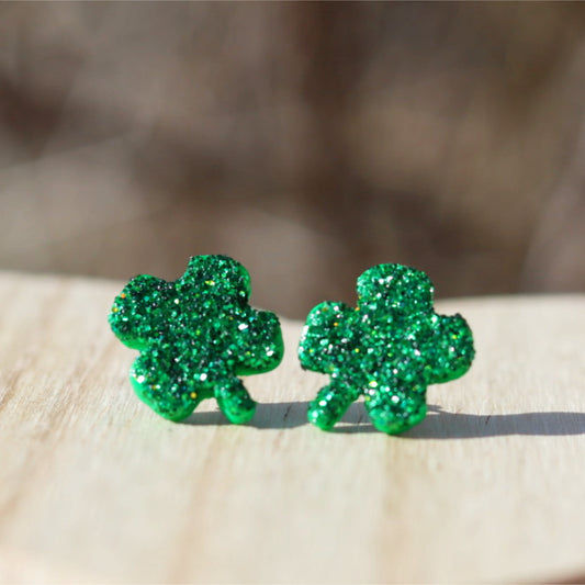 glitter shamrock stud earrings