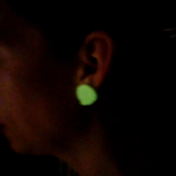 glow dark skull halloween earrings