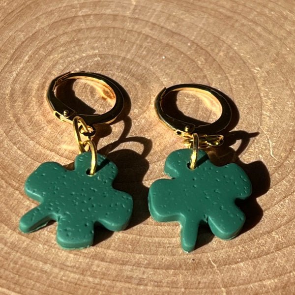 shamrock gold hoop earrings